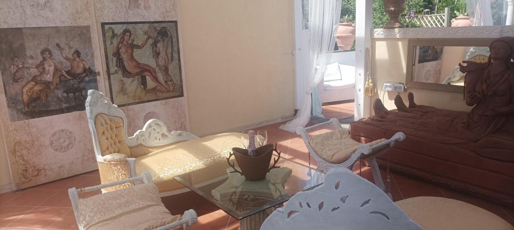 Guest house Homart Roof King *