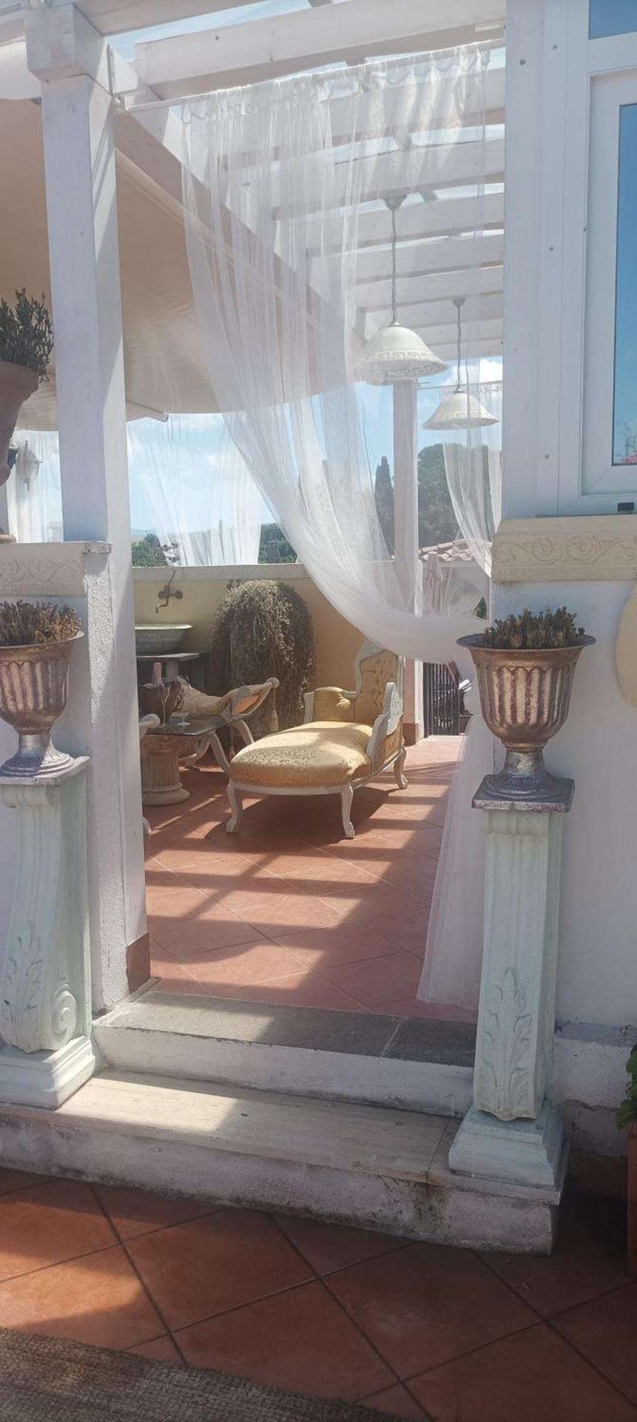 Homart Roof King Guest house Rome